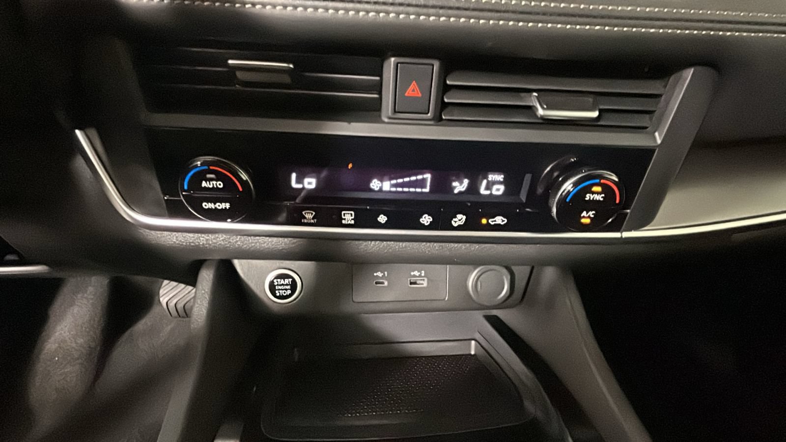 Used 2023 Nissan Rogue SV AWD/4WD image 27
