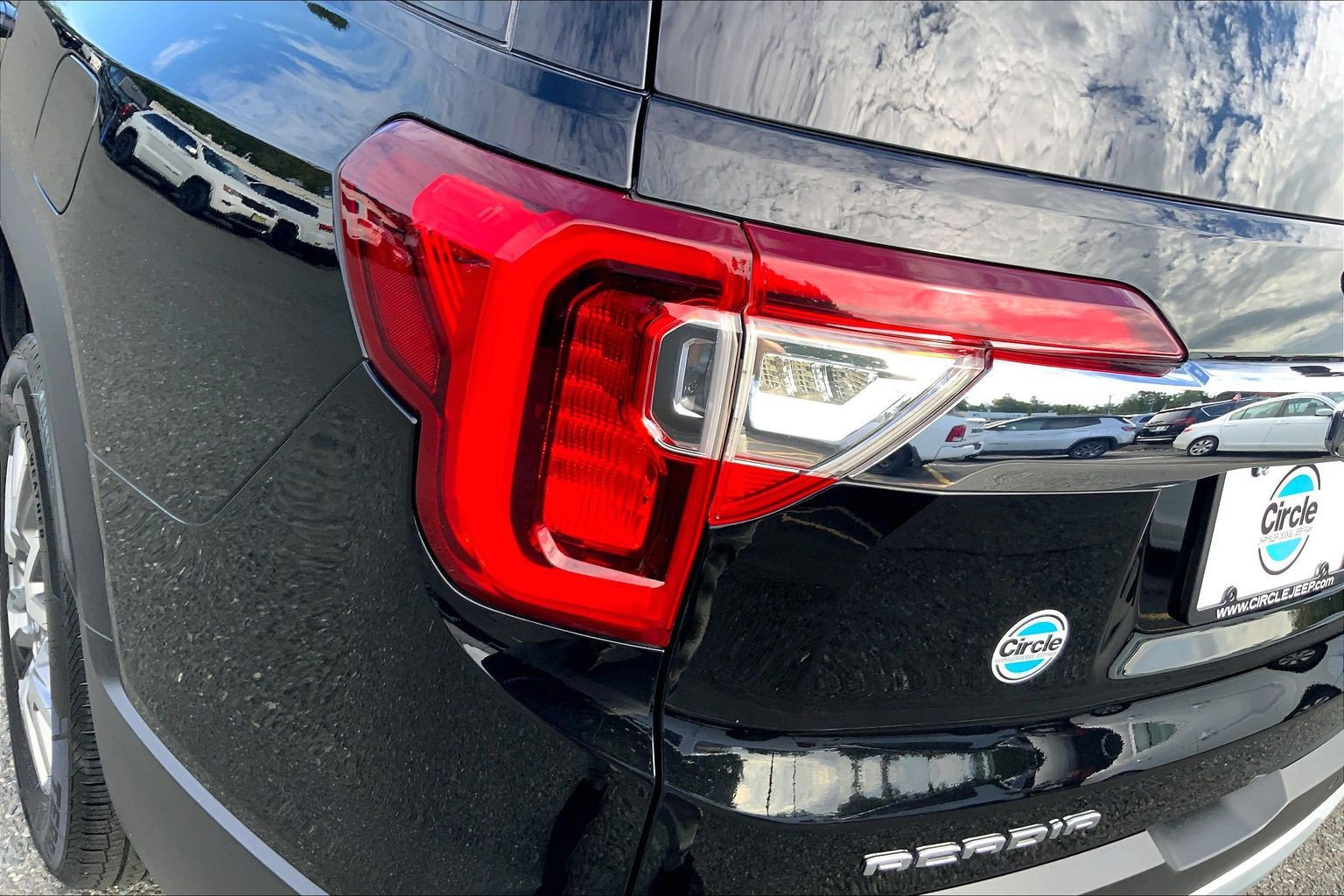 Used 2021 GMC Acadia SLE AWD/4WD image 26