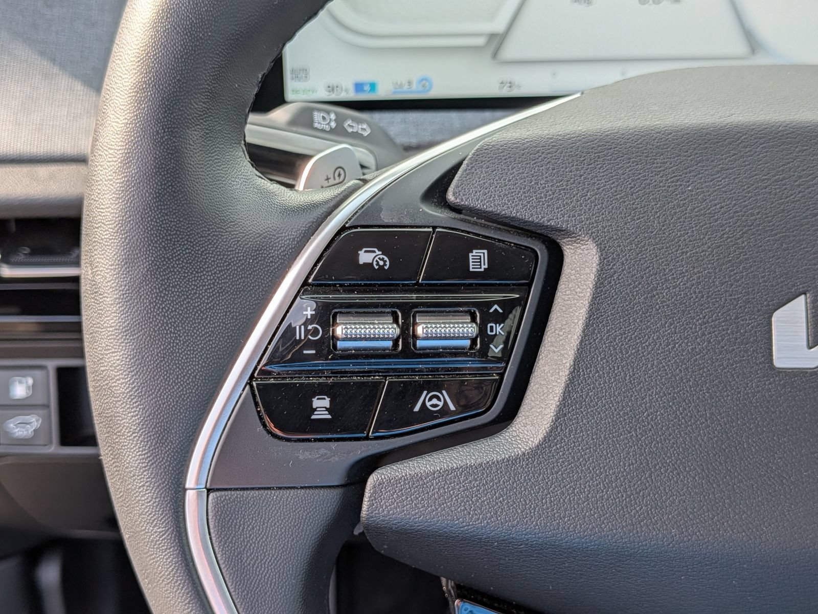 Used 2024 Kia EV6 Wind w/ Wind Technology Package AWD/4WD image 18