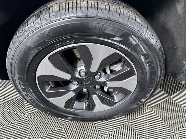 Used 2023 Jeep Grand Cherokee 4WD 4xe image 32