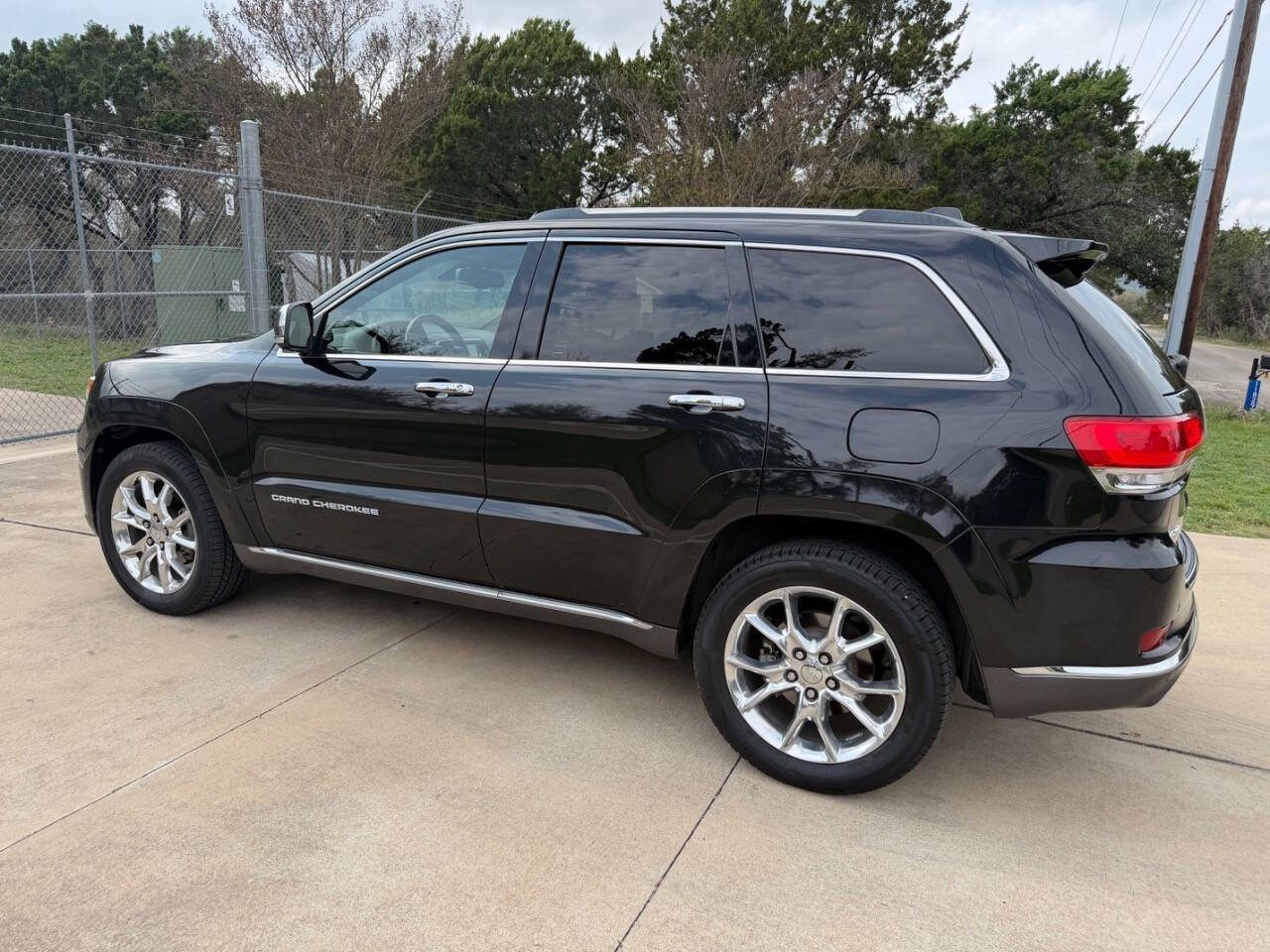 Used 2014 Jeep Grand Cherokee Summit AWD/4WD image 13