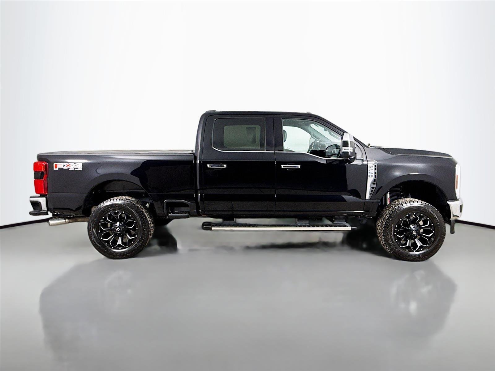 Used 2024 Ford F250 Lariat w/ Chrome Package image 9