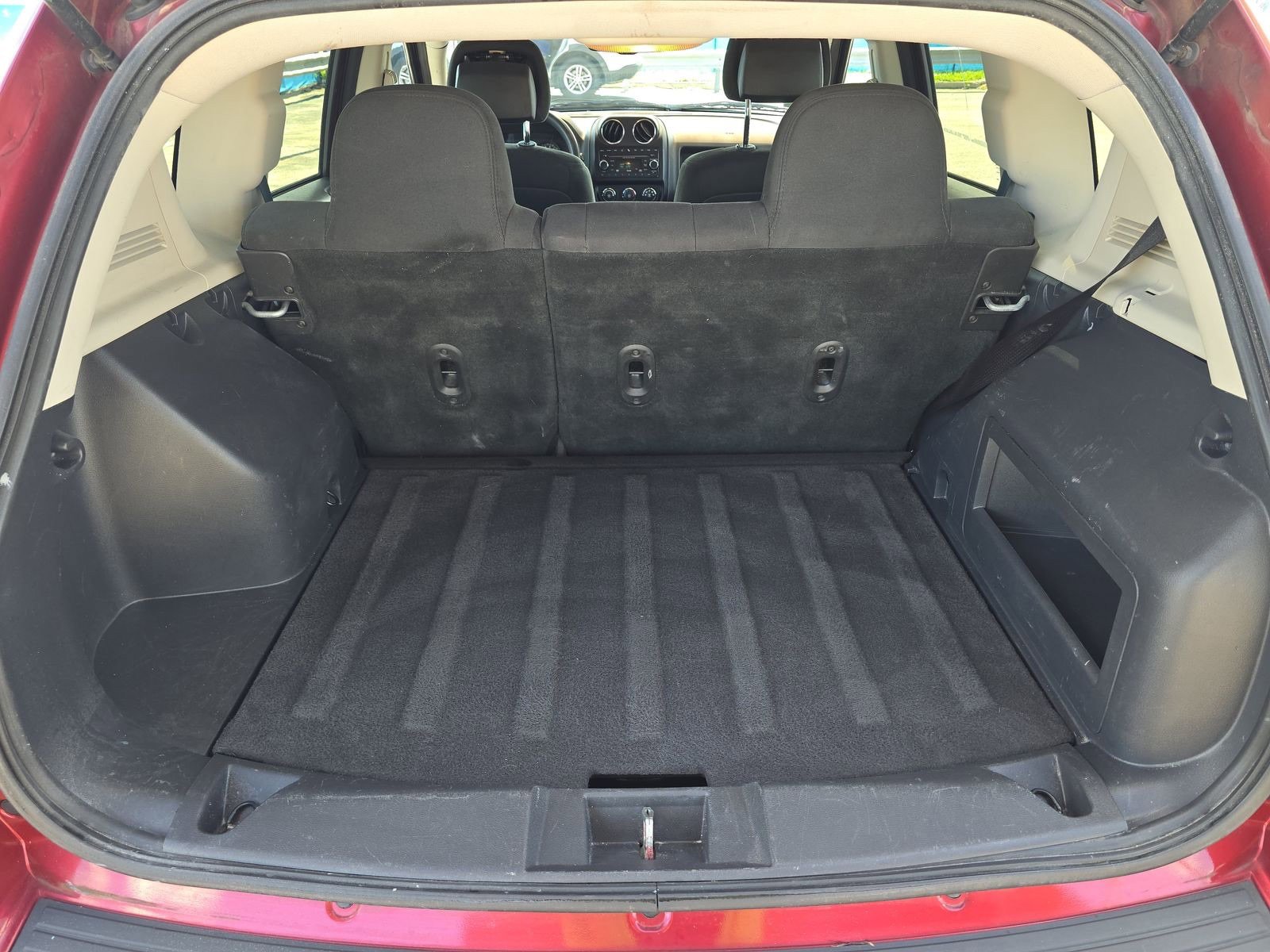Used 2016 Jeep Compass Sport FWD image 11