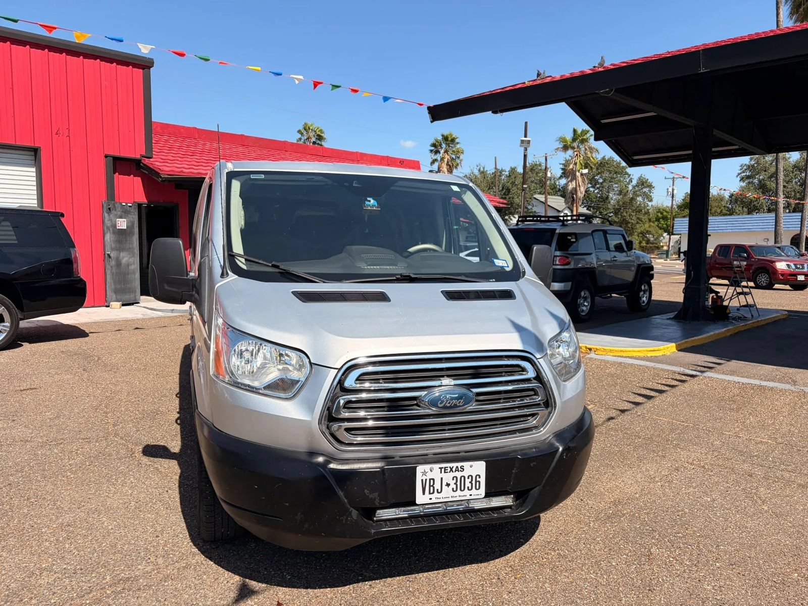 Used 2019 Ford Transit 150 XLT RWD image 6