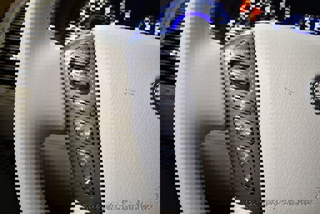 Used 2011 INFINITI QX56 4WD w/ Theater Pkg image 39