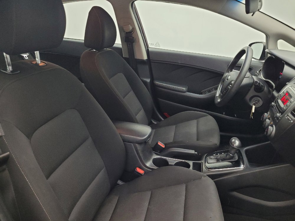 Used 2017 Kia Forte LX image 21