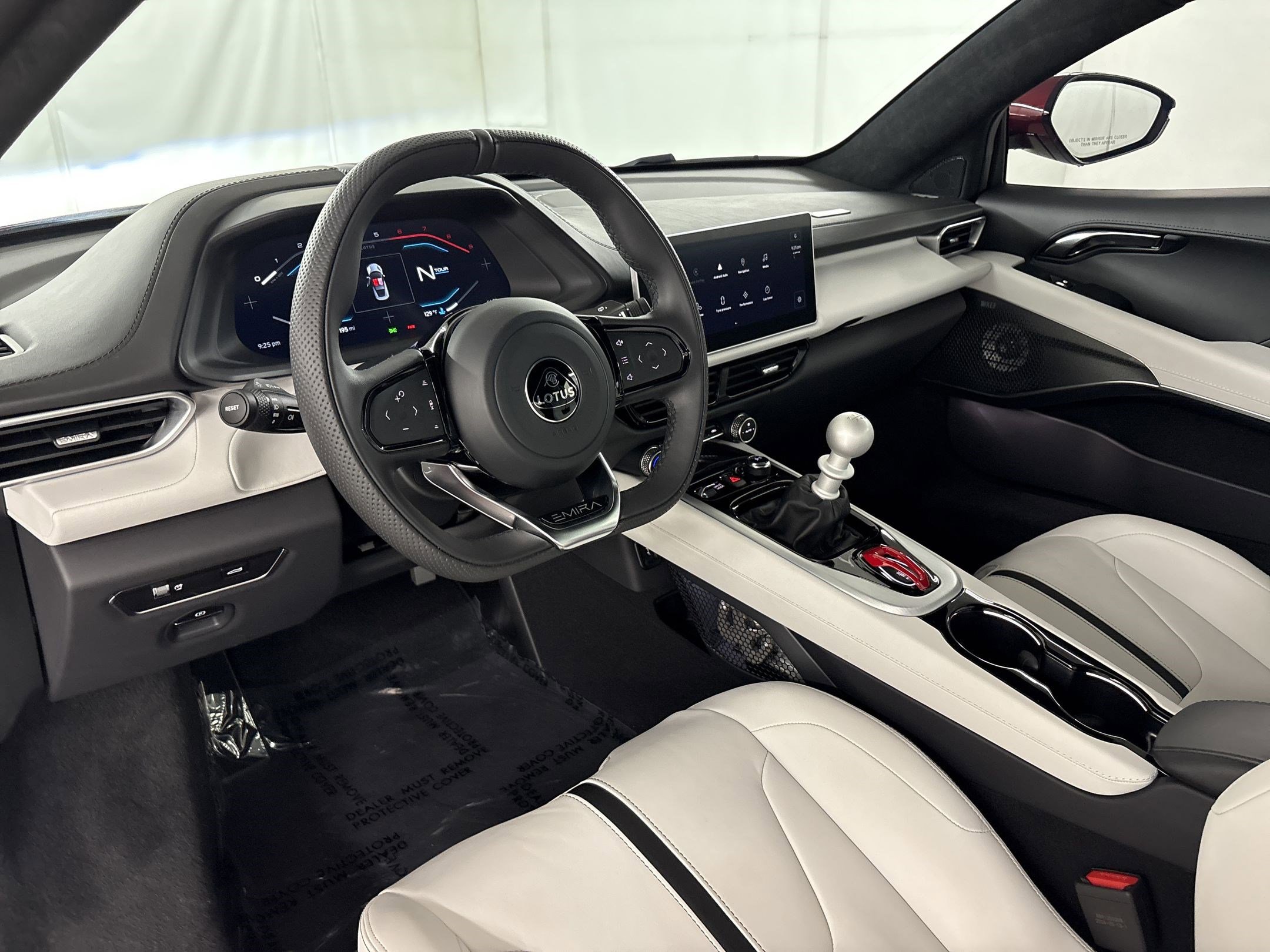 Used 2025 Lotus Emira RWD image 4