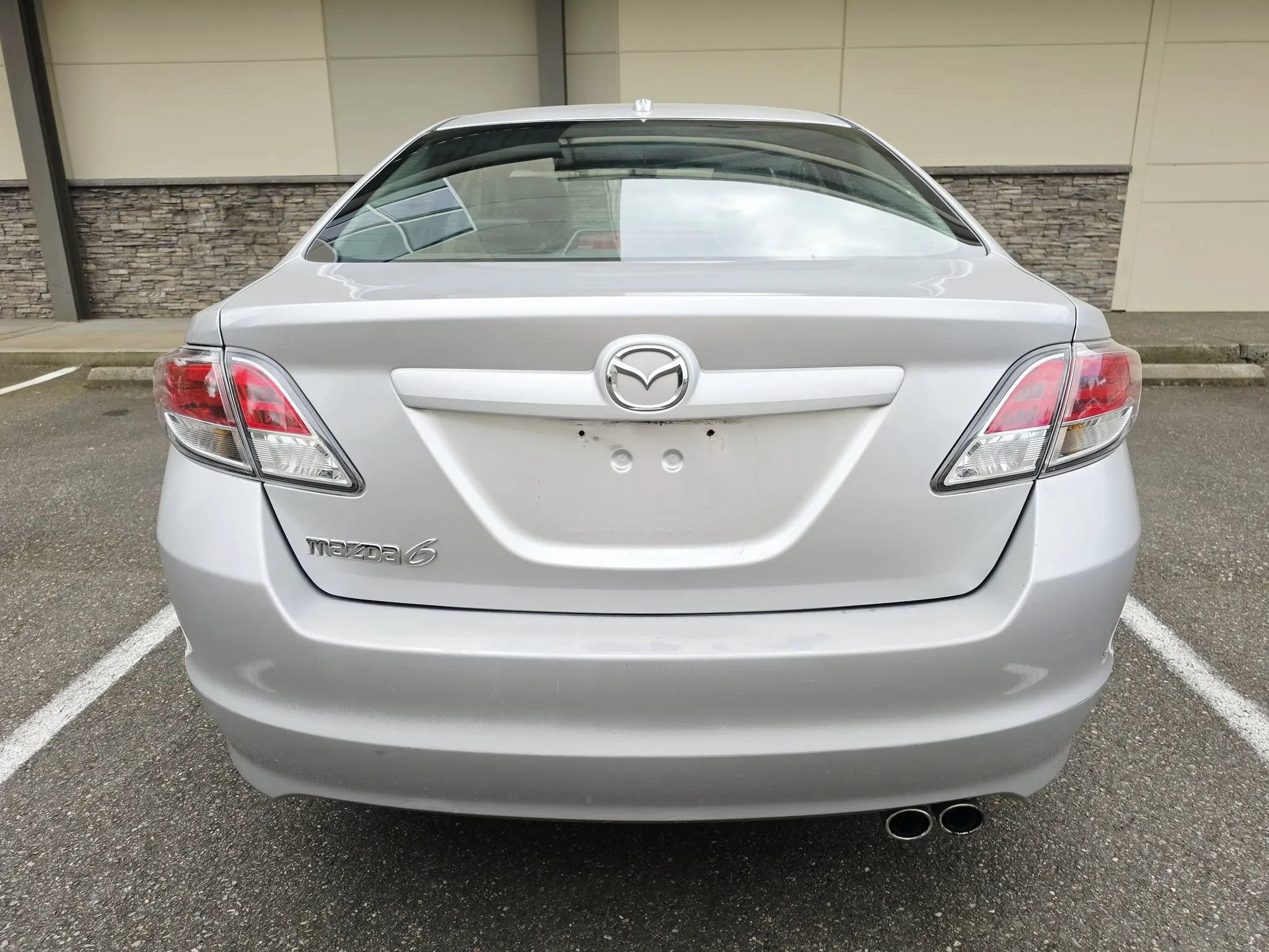 Used 2009 MAZDA MAZDA6 i Touring w/ Moonroof & Bose Pkg FWD image 4