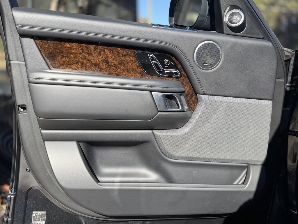 Used 2019 Land Rover Range Rover Supercharged image 27