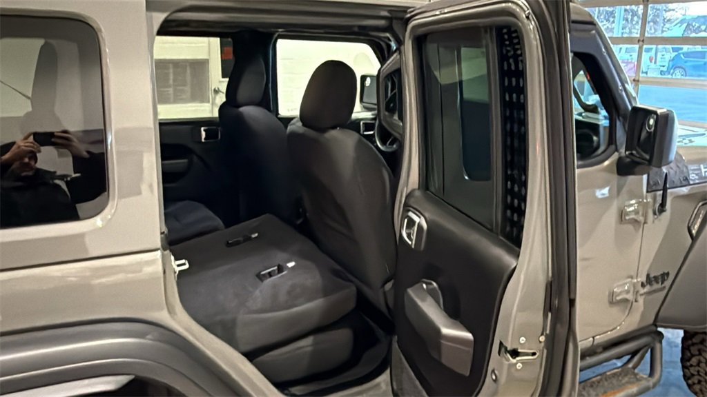 Used 2022 Jeep Wrangler Unlimited Sport image 15