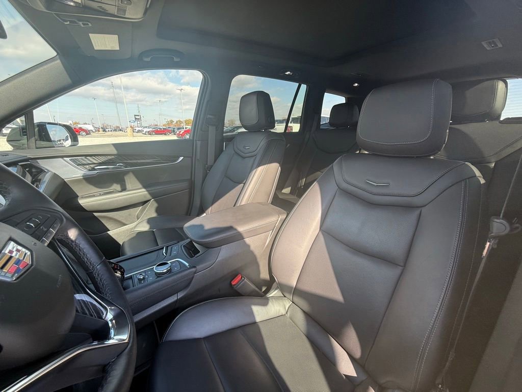 Certified 2025 Cadillac XT6 Premium Luxury image 18