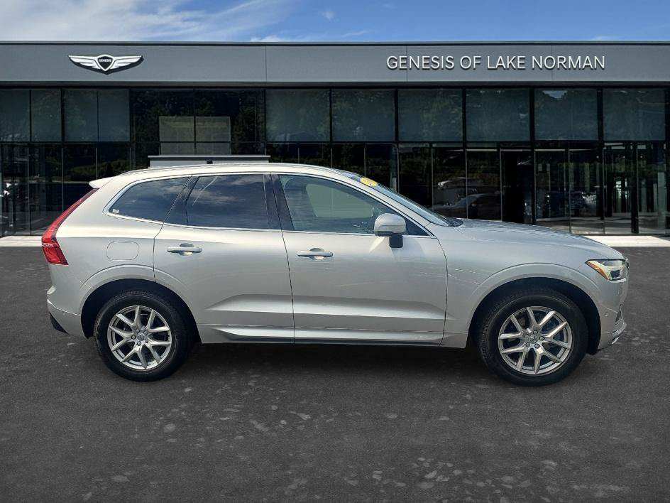 Used 2019 Volvo XC60 T5 Momentum w/ Multimedia Package FWD image 4