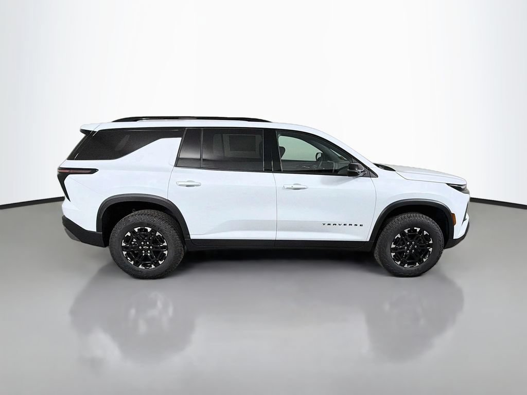 New 2027 Chevrolet Traverse Z71 w/ LPO, Floor Liner Package AWD/4WD image 4