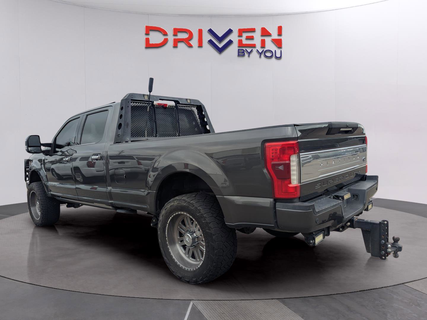 Used 2018 Ford F350 Platinum w/ Platinum Ultimate Package image 3