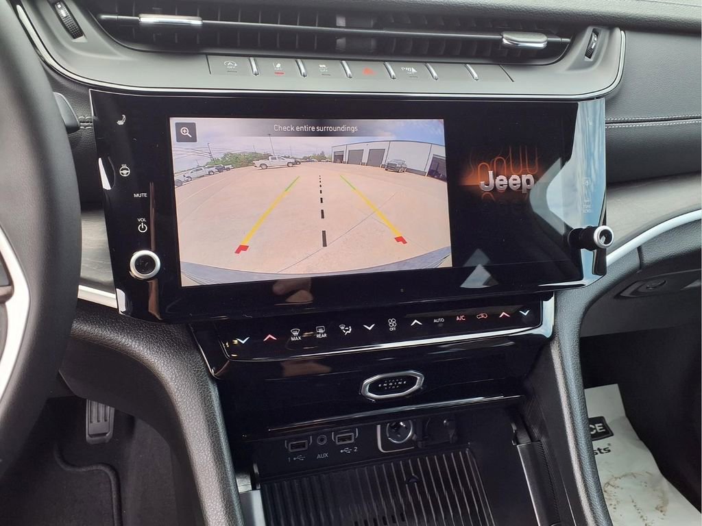 New 2026 Jeep Grand Cherokee Altitude AWD/4WD image 6