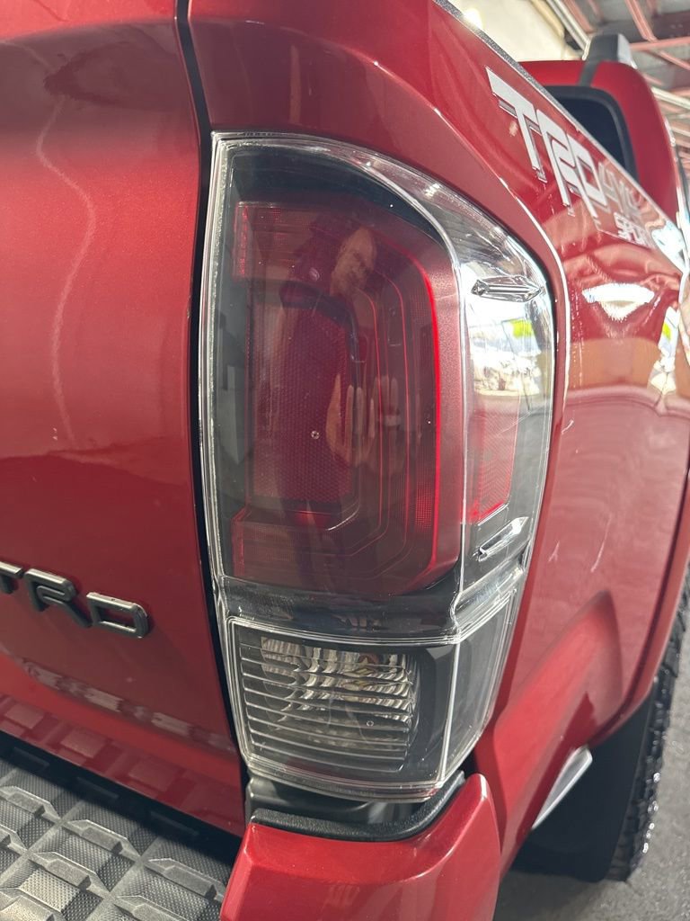 Used 2016 Toyota Tacoma SR image 19