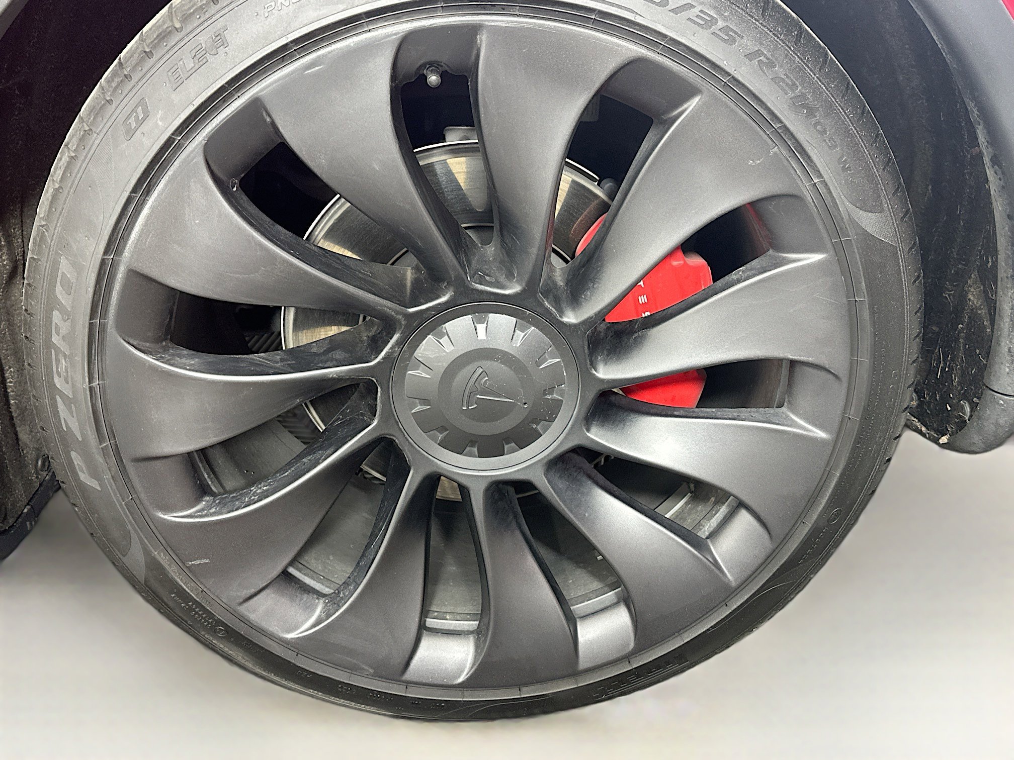 Used 2022 Tesla Model Y Performance image 11
