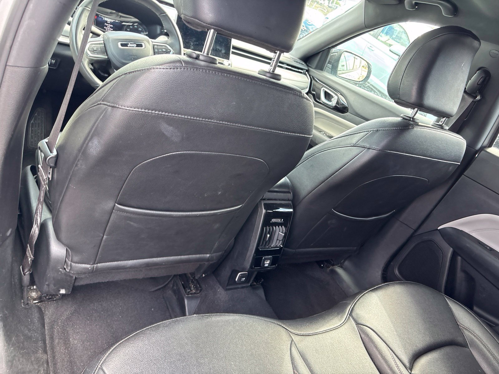 Used 2024 Jeep Compass Limited AWD/4WD image 11