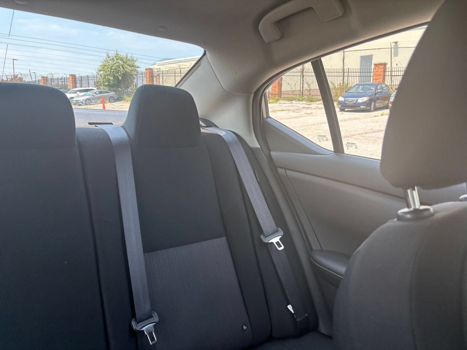 Used 2025 Nissan Sentra SV FWD image 32