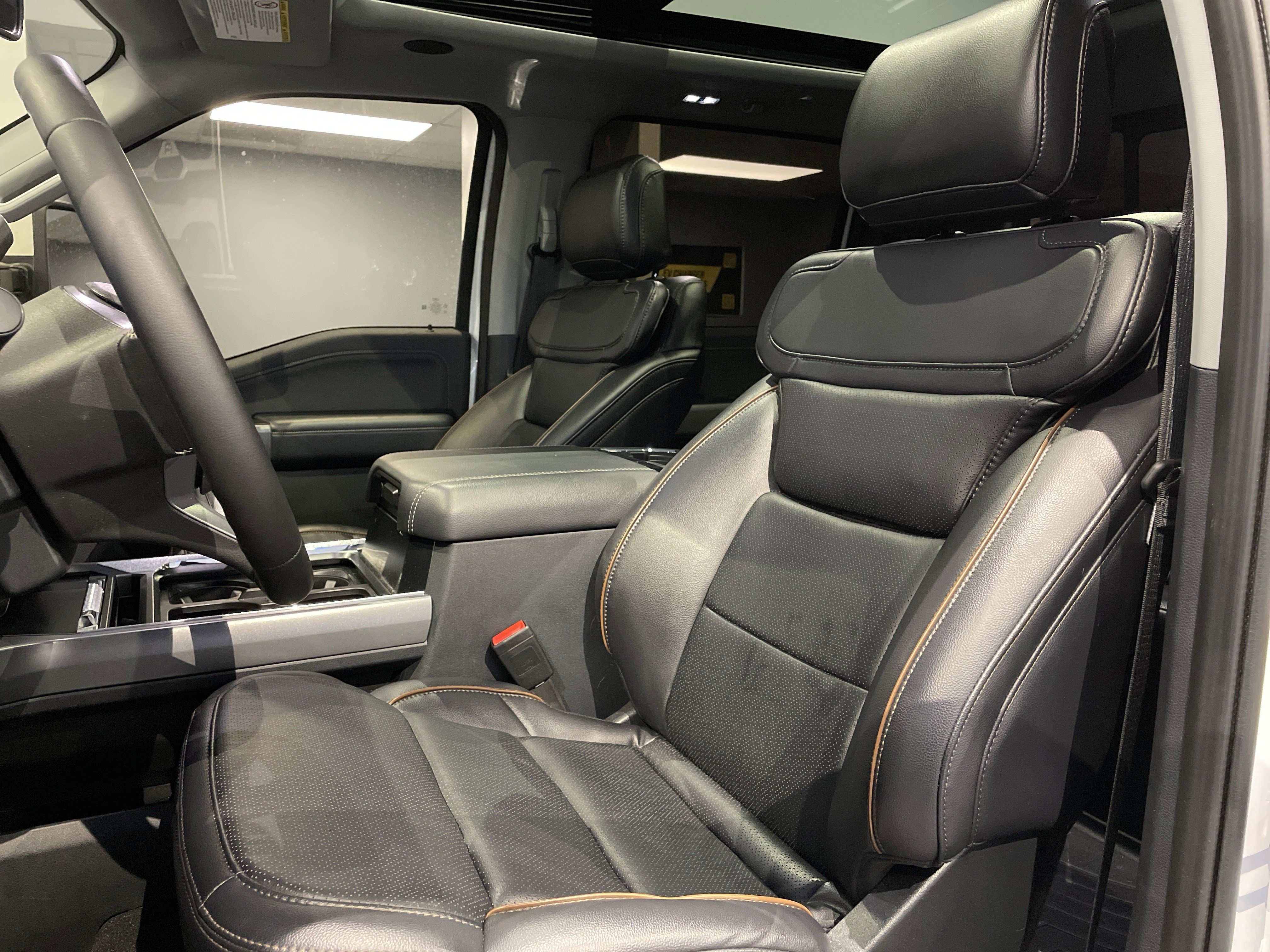 Used 2025 Ford F250 Lariat w/ Lariat Ultimate Package image 17