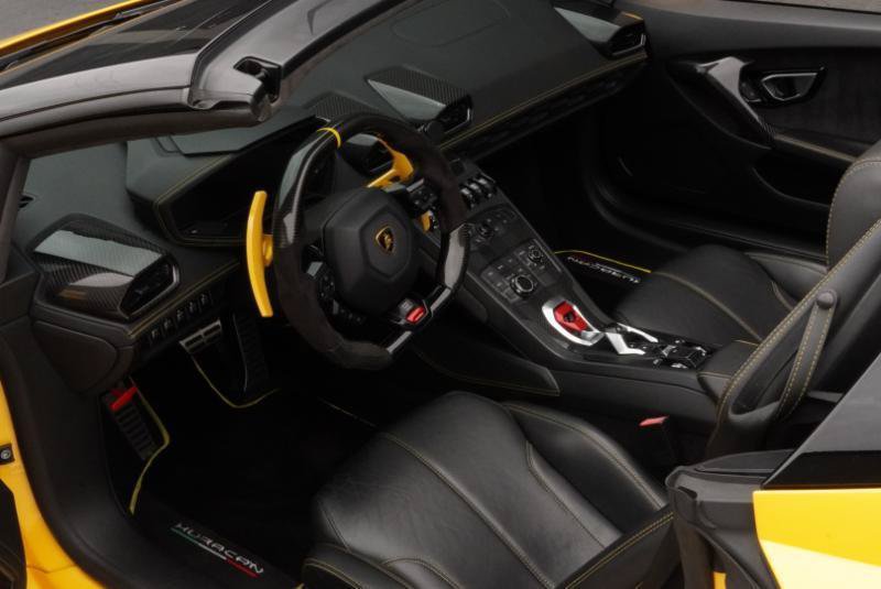 Used 2016 Lamborghini Huracan LP 610-4 AWD/4WD image 27