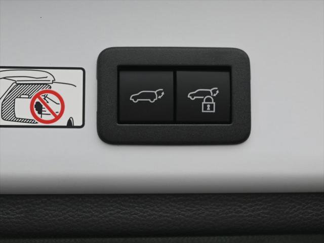 Certified 2025 Toyota Corolla Cross XLE w/ Convenience Package AWD/4WD image 32