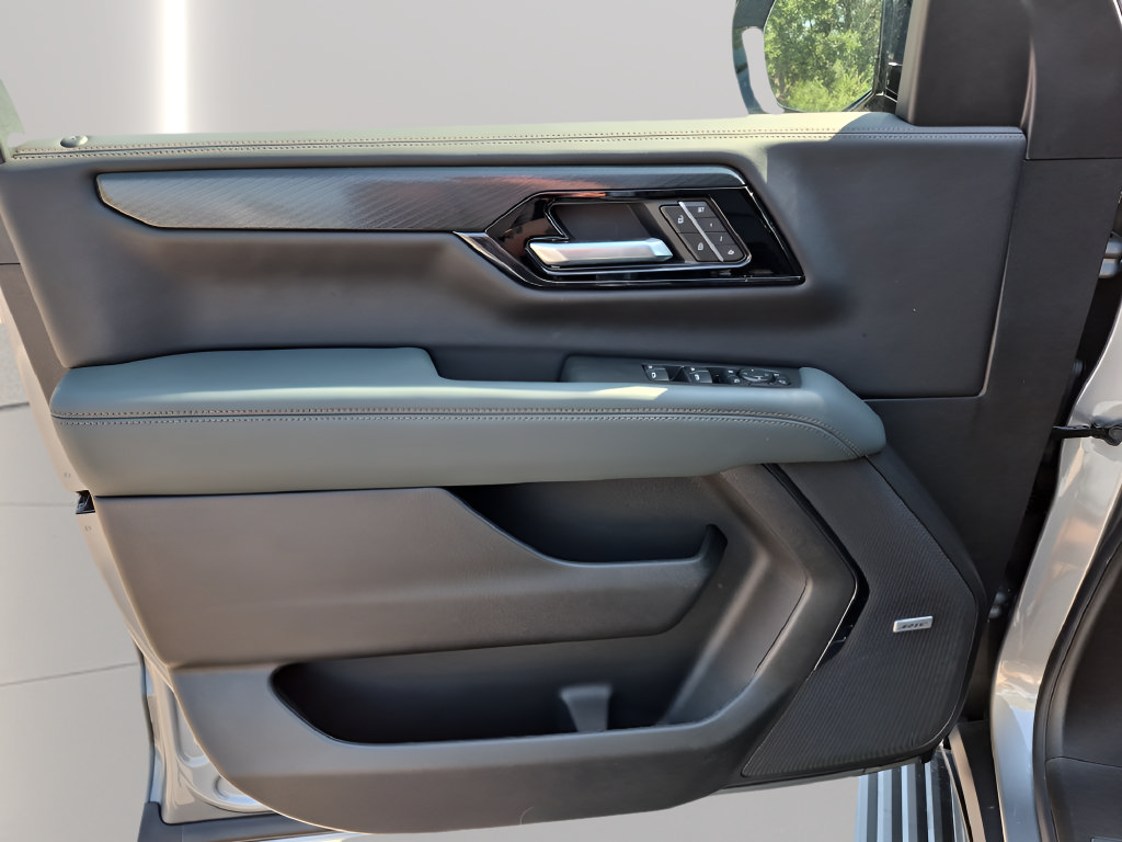 New 2026 GMC Yukon AT4 w/ AT4 Premium Plus Package AWD/4WD image 16