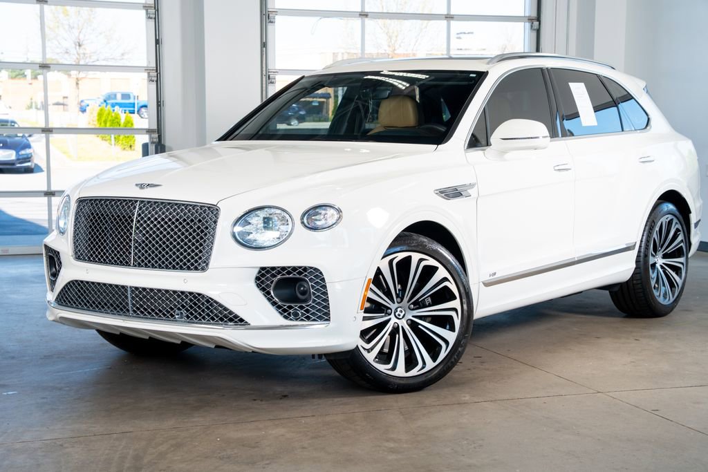 Used 2021 Bentley Bentayga image 2