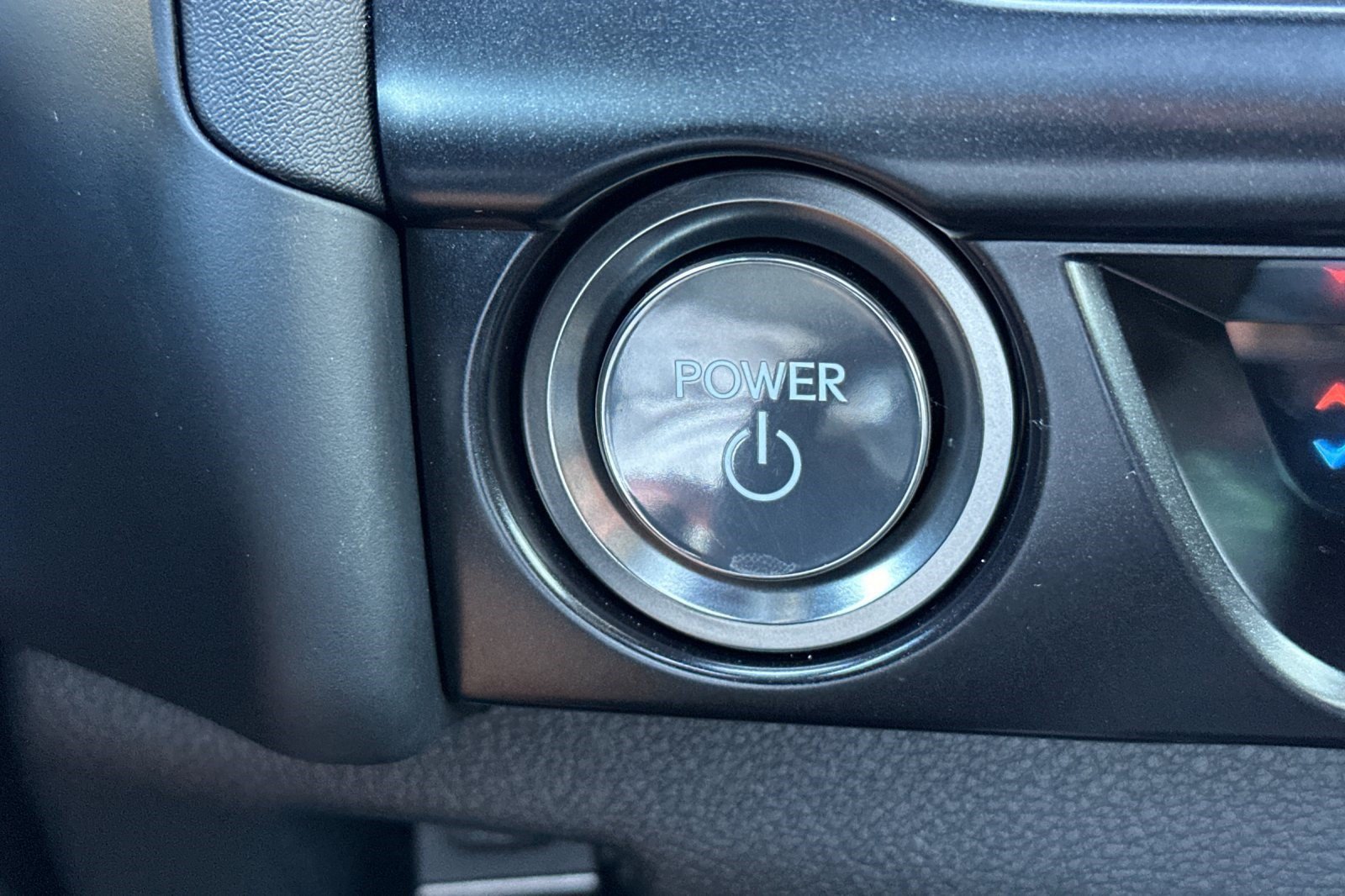 Used 2025 Lexus UX 300h FWD w/ Accessory Package (Z2) image 34