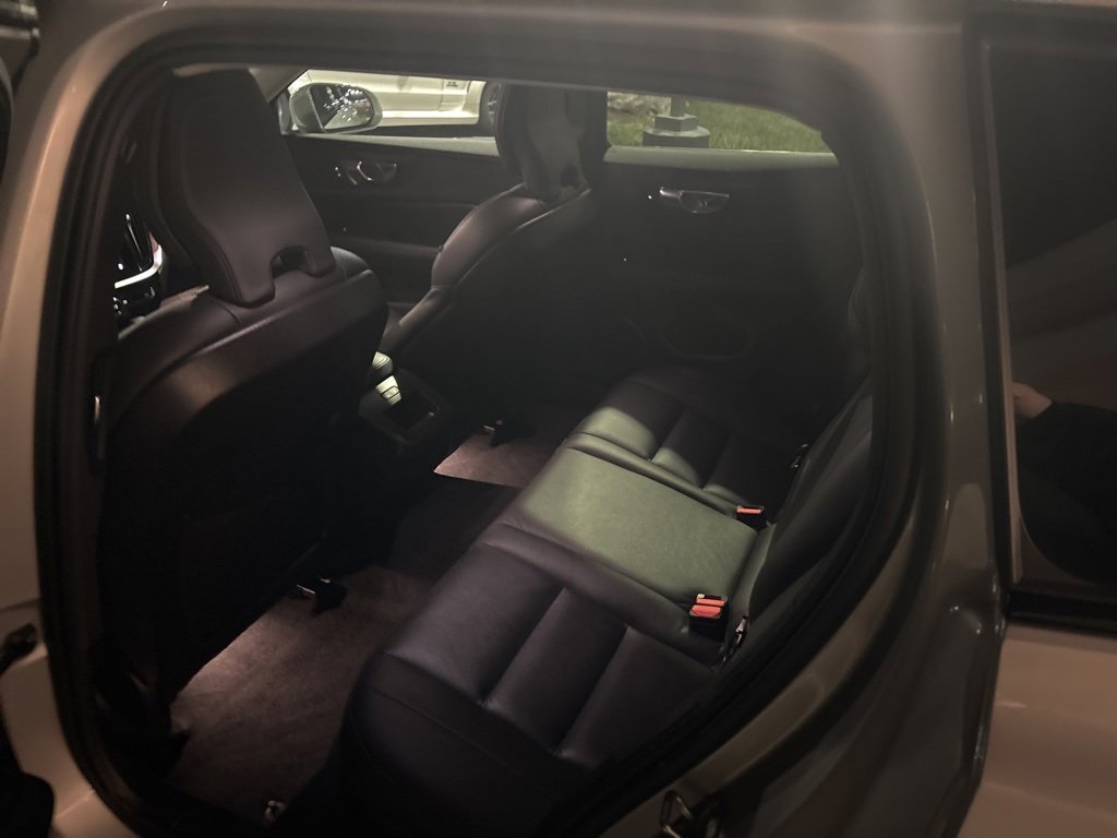 Certified 2025 Volvo V60 B5 Cross Country Plus image 5