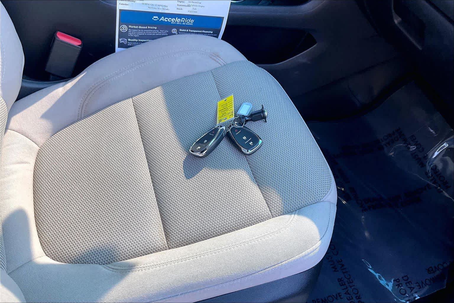 Used 2023 Chevrolet Traverse LS w/ Safety Package FWD image 13