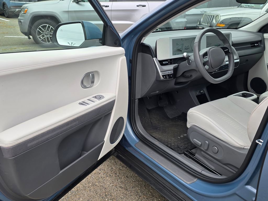 Used 2023 Hyundai Ioniq 5 SEL w/ Cargo Package AWD/4WD image 17