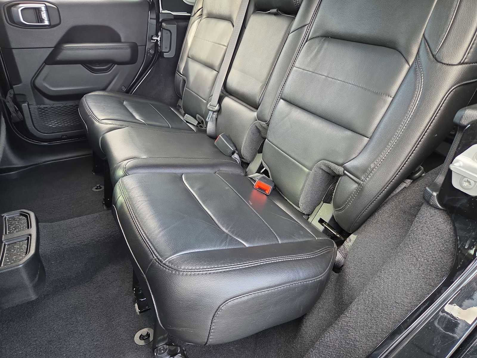 Used 2021 Jeep Wrangler Unlimited Sahara image 21