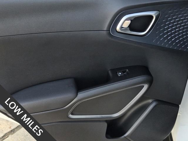 Certified 2024 Kia Soul EX image 12