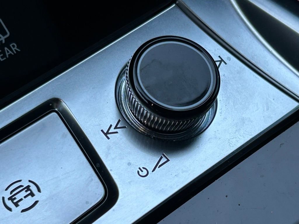 Used 2023 Audi e-tron S Premium Plus w/ Black Optic Package image 45