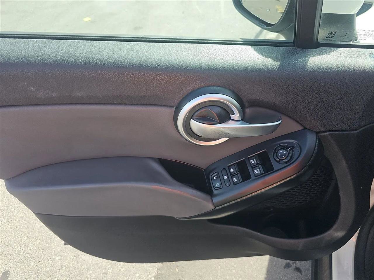 Used 2017 FIAT 500X Pop FWD image 9