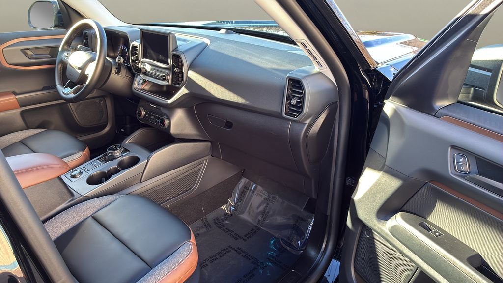 Used 2024 Ford Bronco Sport Outer Banks image 10