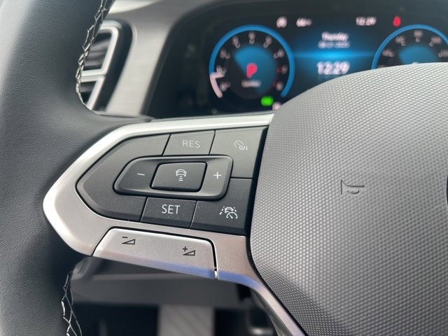 New 2025 Volkswagen Atlas Cross Sport SE image 16