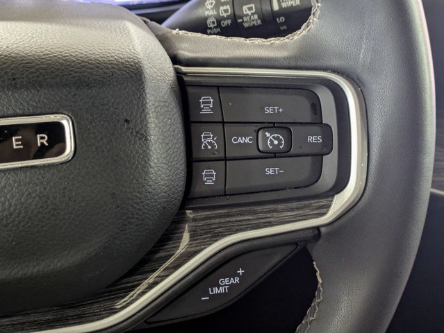 Used 2022 Jeep Wagoneer Series II AWD/4WD image 27