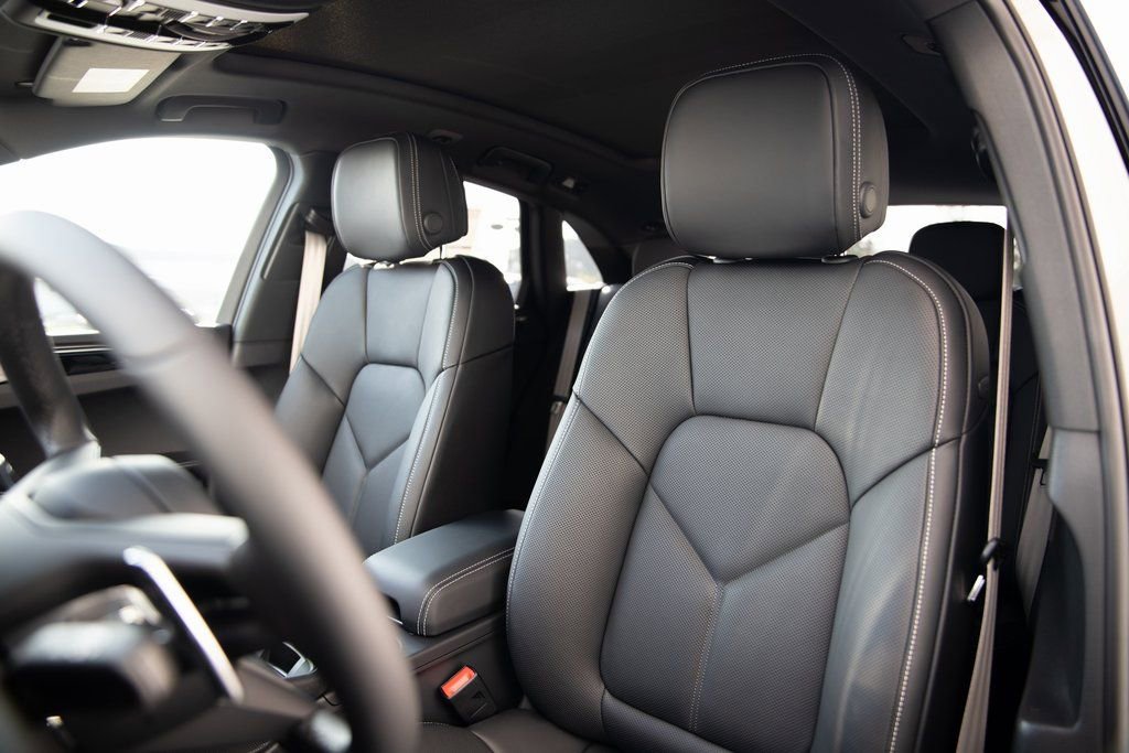 New 2026 Porsche Macan S AWD/4WD image 5