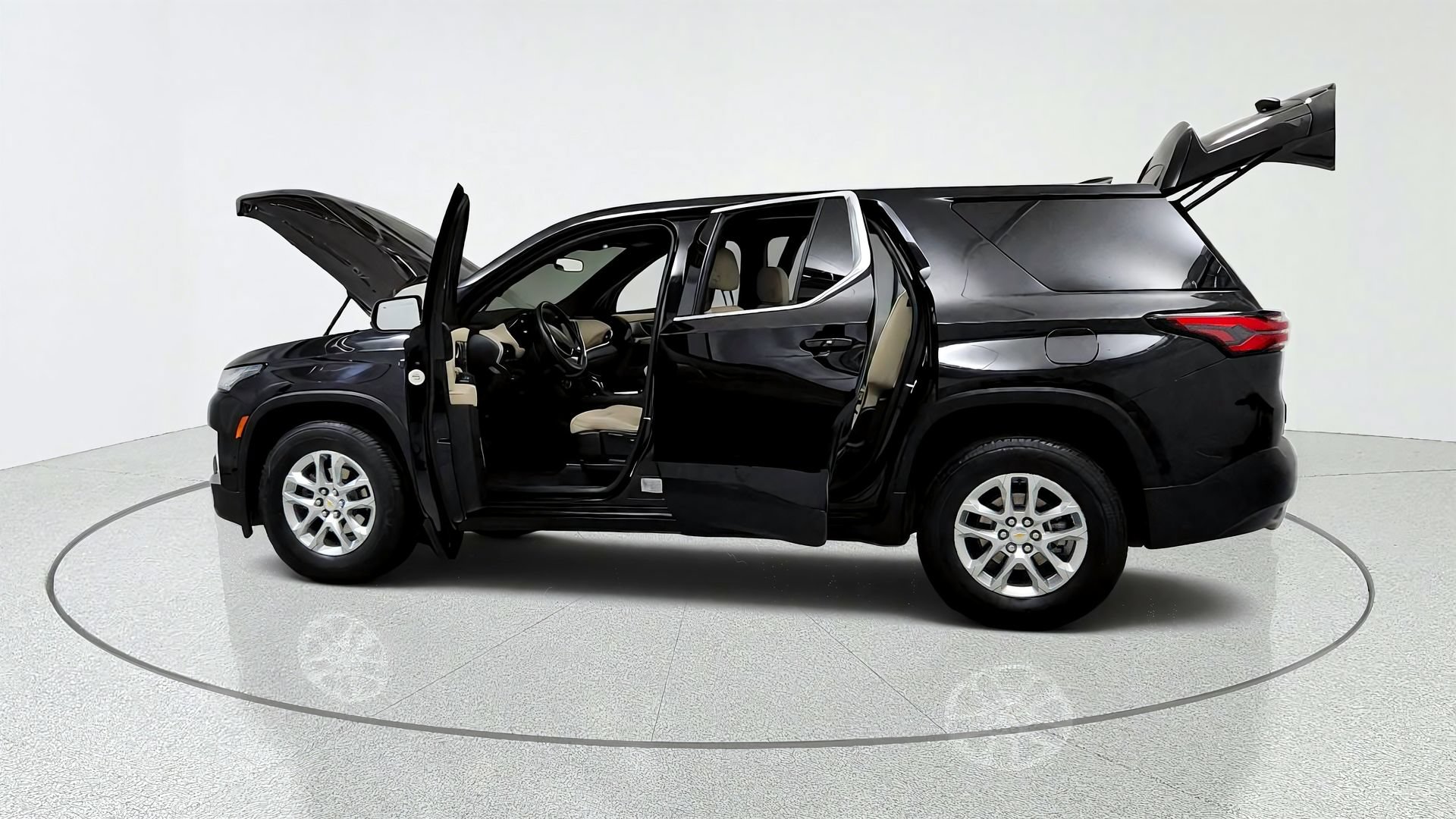 Certified 2024 Chevrolet Traverse LS w/ Safety Package AWD/4WD image 10