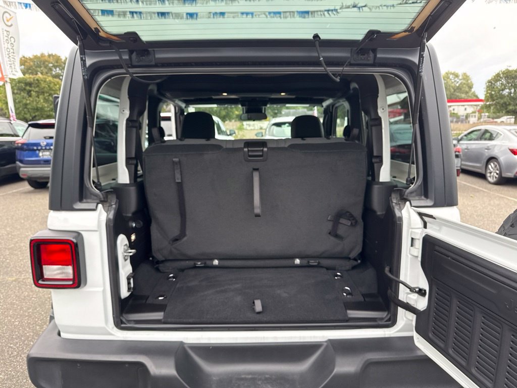 Used 2024 Jeep Wrangler Sport AWD/4WD image 19