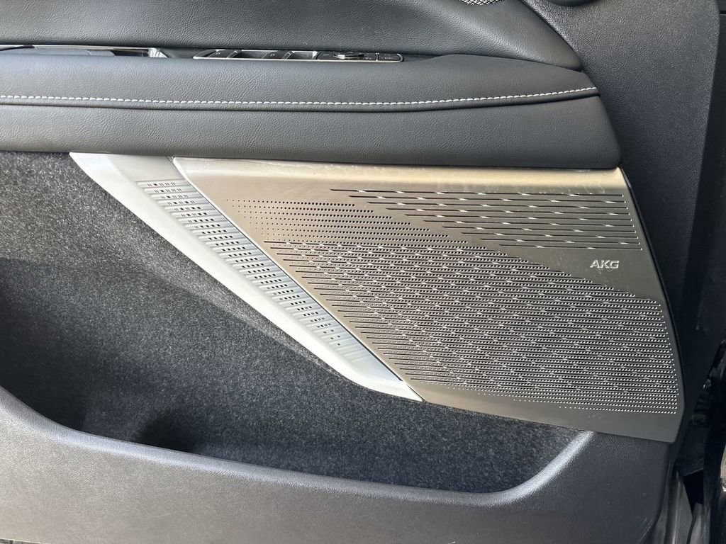 Certified 2025 Cadillac Optiq Luxury 2 w/ LPO, Floor Liner Package image 24