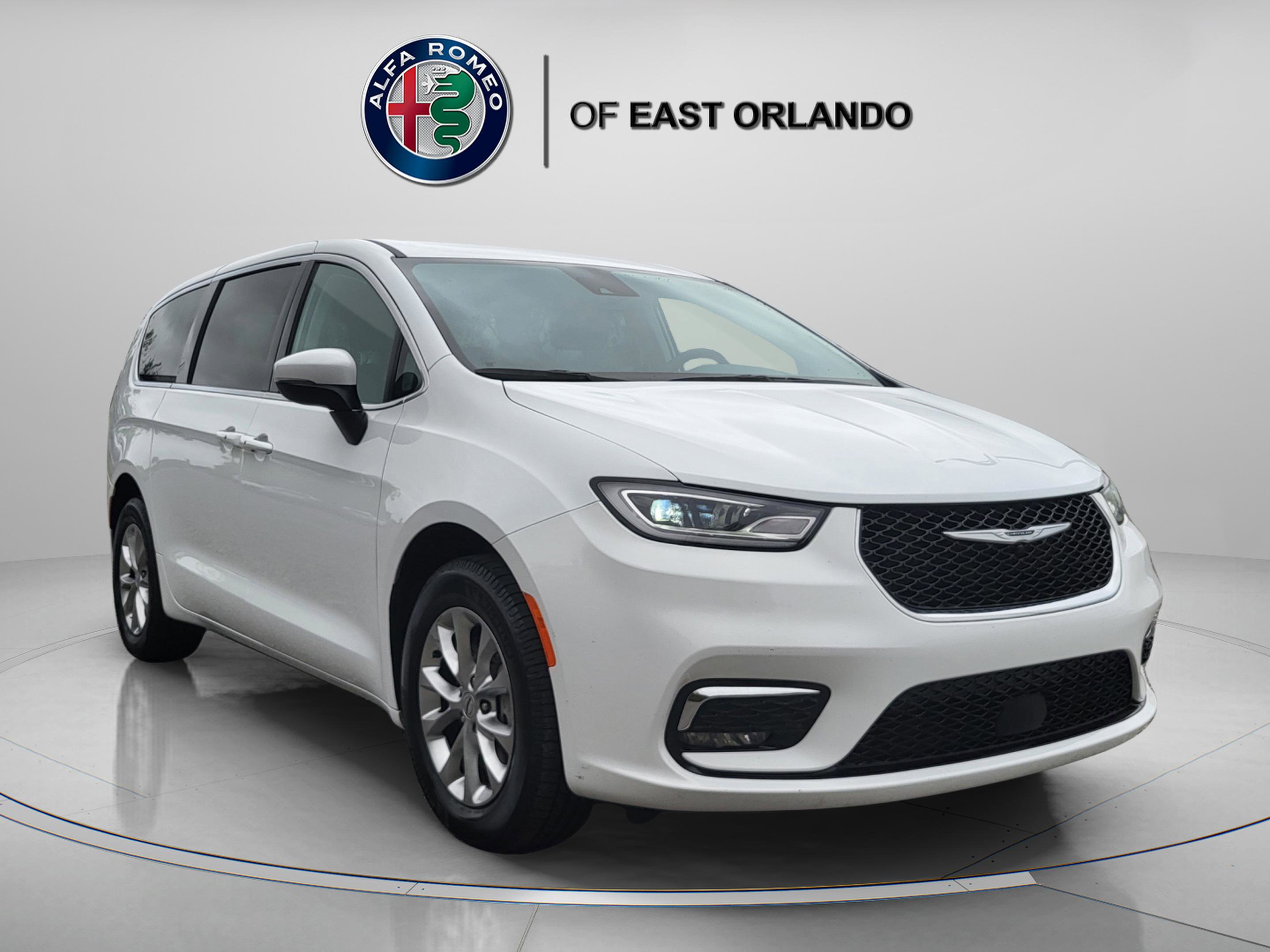 Used 2023 Chrysler Pacifica Touring-L