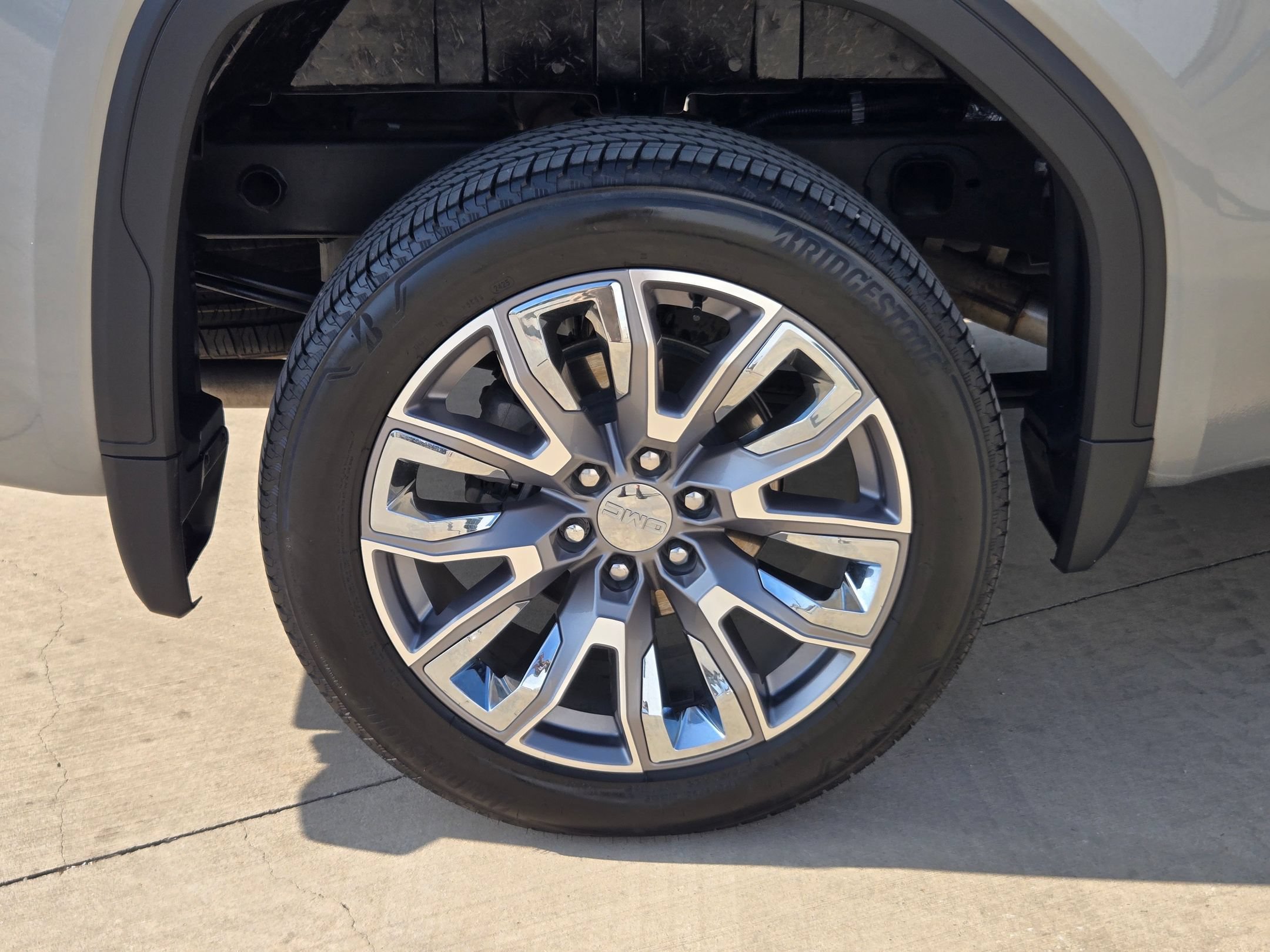 Certified 2025 GMC Sierra 1500 Denali Ultimate AWD/4WD image 27