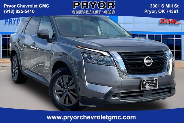 Used 2024 Nissan Pathfinder SV