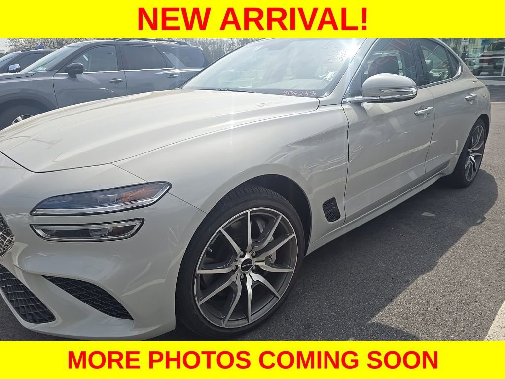Used 2025 Genesis G70 2.5T image 4