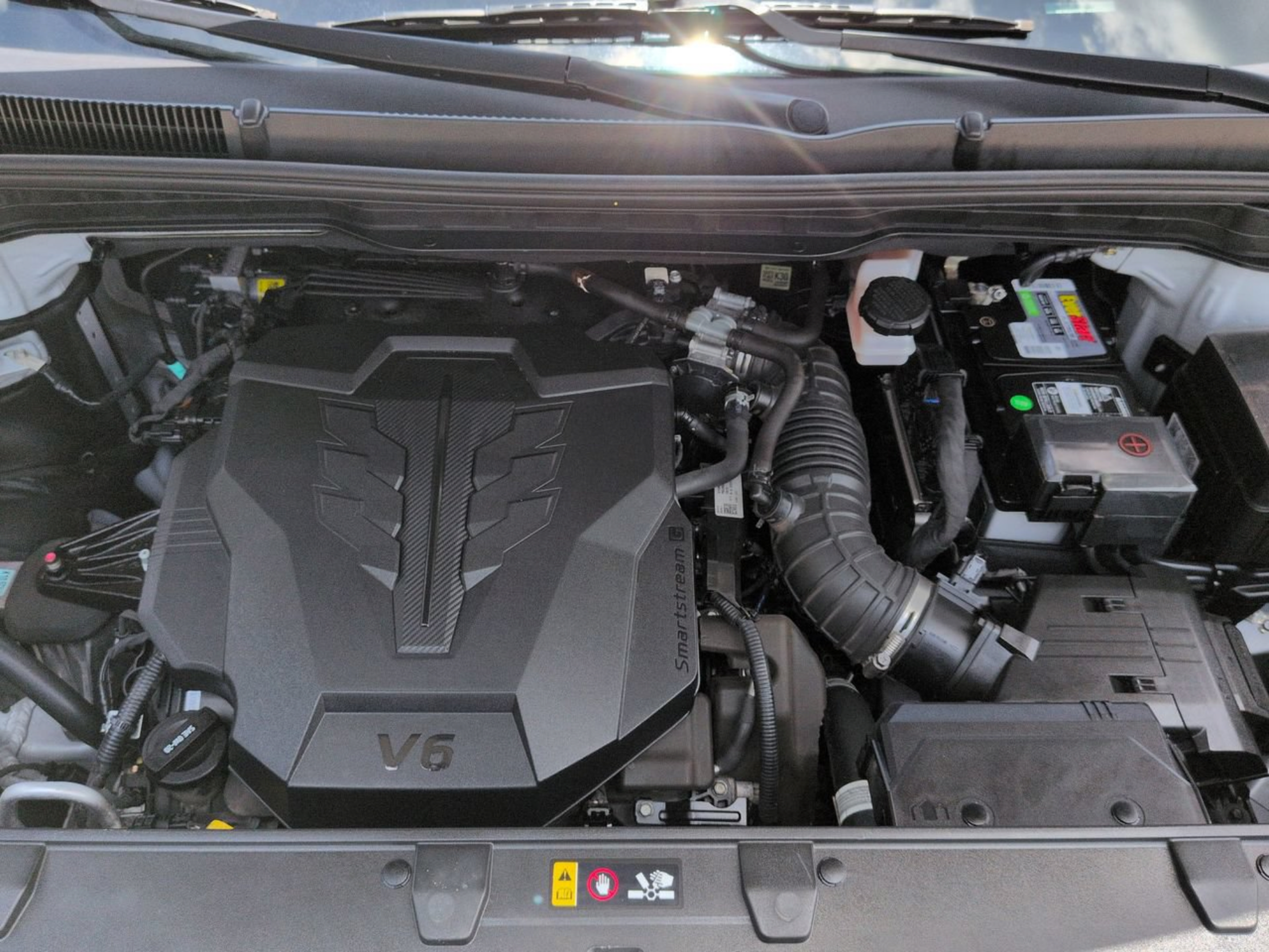 Certified 2023 Kia Carnival LX FWD image 12