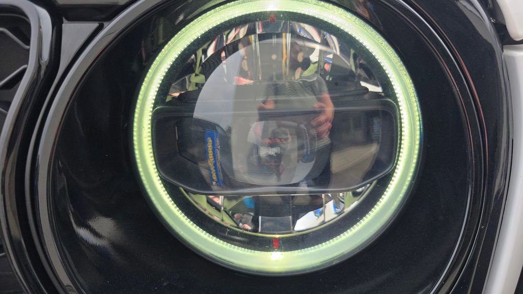 Used 2024 Jeep Wrangler Unlimited image 8