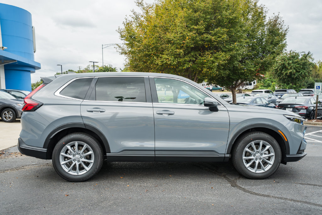 Used 2026 Honda CR-V EX image 3
